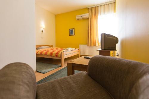 Motel Konak Ra?evi?