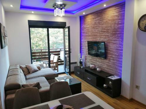 Apartment Mihajlovi?