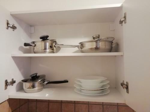 Two Kings Apartment - Free Private Parking