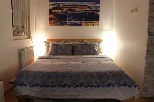 Two Kings Apartment - Free Private Parking