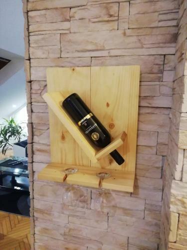 Two Kings Apartment - Free Private Parking