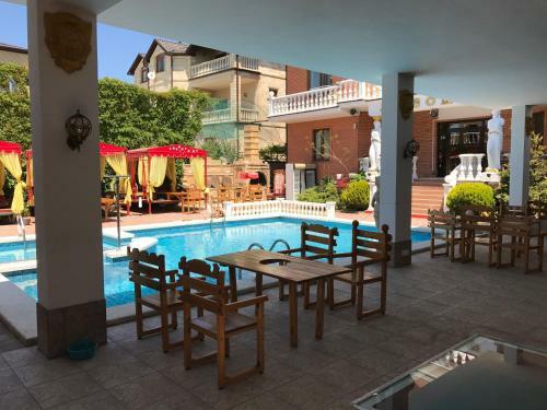 Hostal Guest House Lyubomir