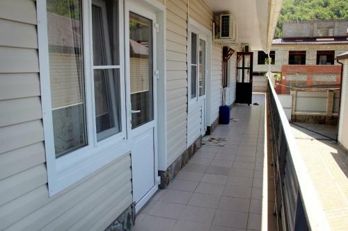 Hostal Guest House Kak Doma