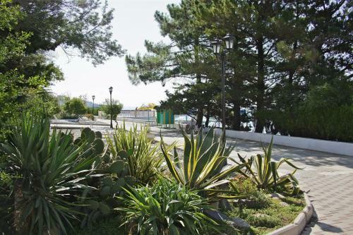 Hotel Pansionat Edem Building ?2