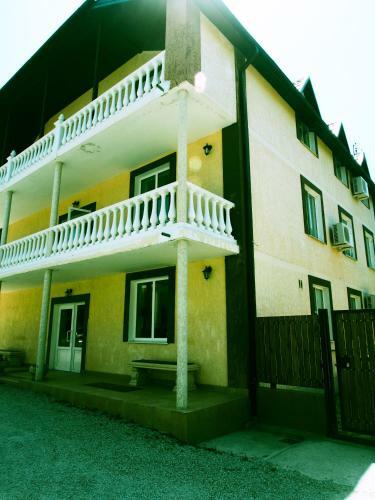 Hostal Yuzhny Platan