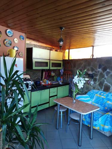 Hostal Guest House Letniy