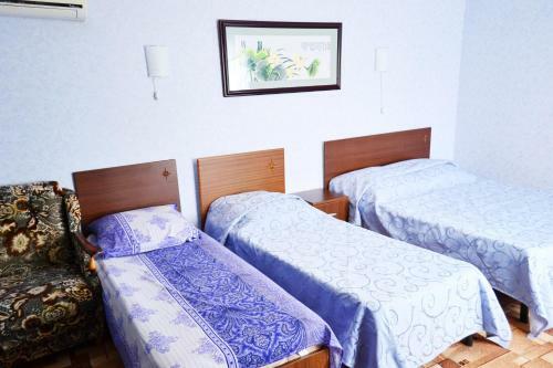 Hostal Guest House Tri Sestri