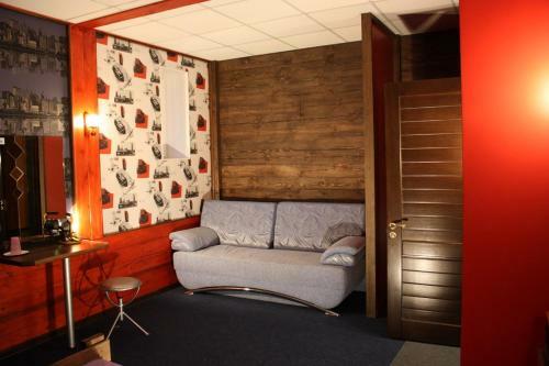 Hotel 4 Season
