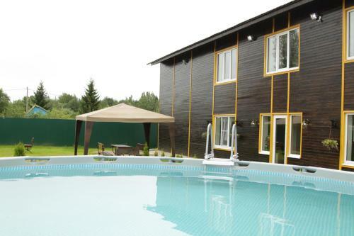 Posada Zagorodny Club Dom S Priklucheniyami