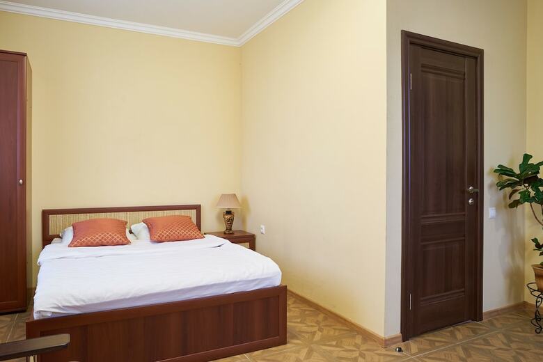 Hotel Extra
