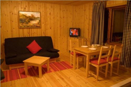 Agroturismo Cottages "umostu"
