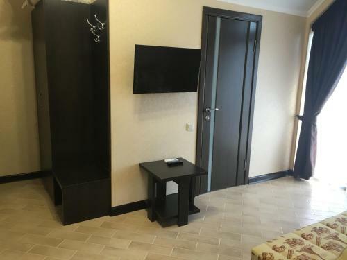 Hostal Elena Guest House