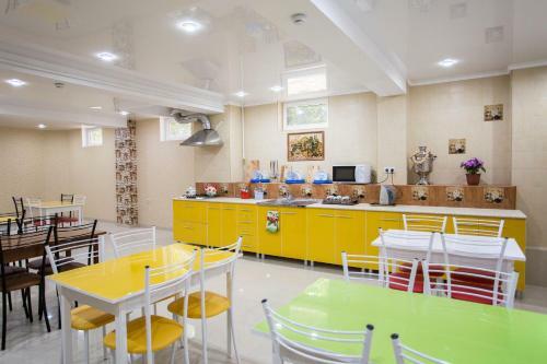 Hostal Yugra Guest House