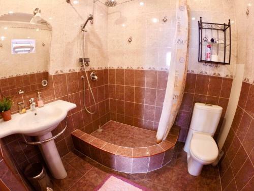 Hostal Gostevoj Dom Na Leselidze