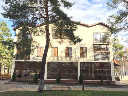 Teplo Hotel