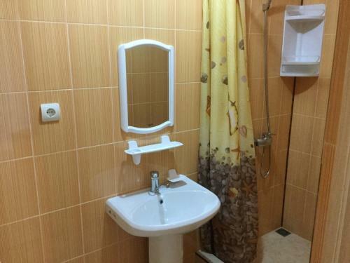Apartment Polevaya 19