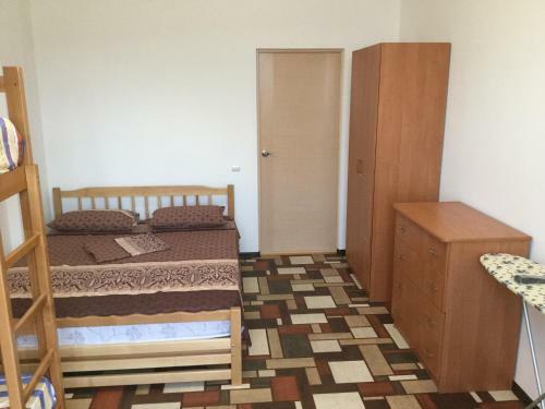 Apartment Polevaya 19