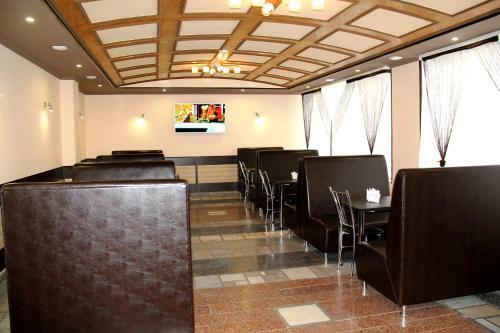 Oasis Hotel