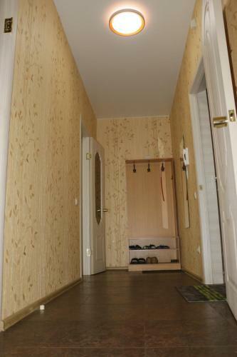 Apartment On 2nd Metallistov