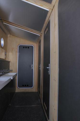 Leaprus Capsule Hotel