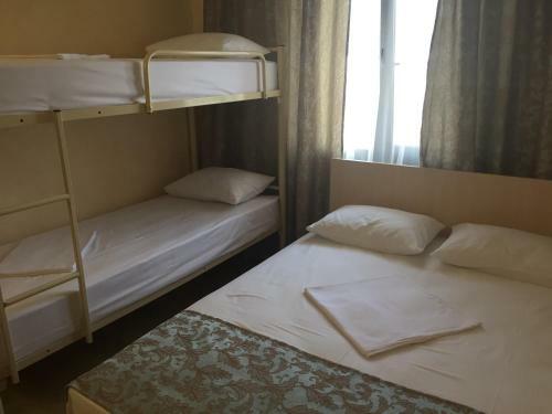 Hostal Guest House 2 Pertsa