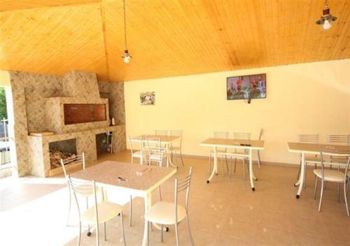 Hostal Akropol'