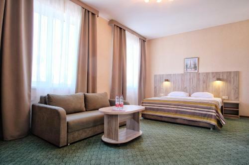 Azimut Hotel Prometey Nebug