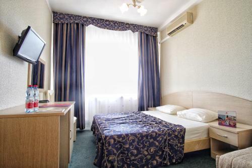 Azimut Hotel Prometey Nebug