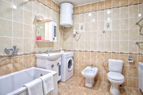 Azimut Hotel Prometey Nebug