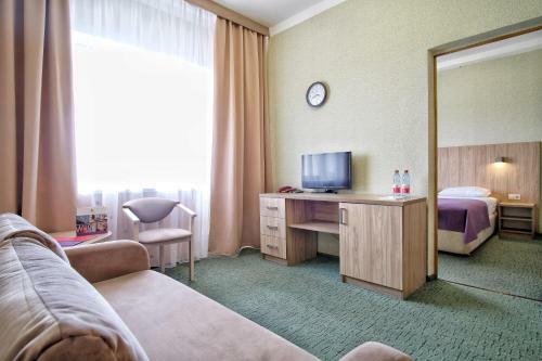 Azimut Hotel Prometey Nebug