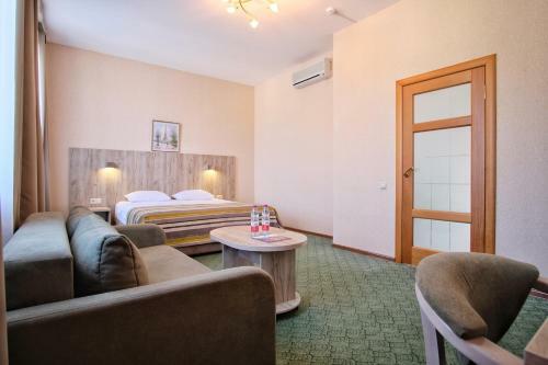 Azimut Hotel Prometey Nebug