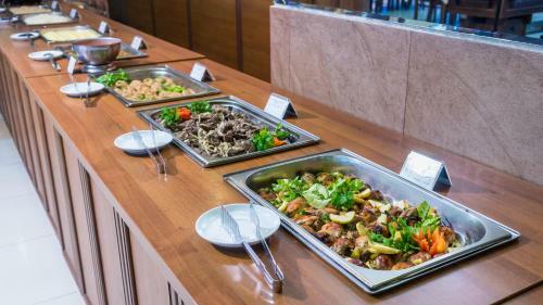 Azimut Hotel Prometey Nebug