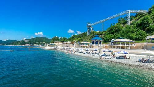 Azimut Hotel Prometey Nebug