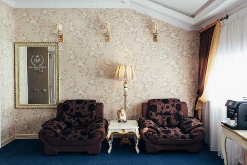 Golden Plaza Hotel