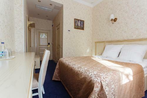 Golden Plaza Hotel