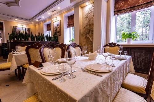 Golden Plaza Hotel