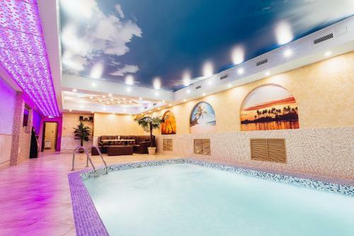 Golden Plaza Hotel