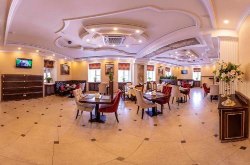 Golden Plaza Hotel