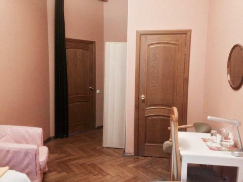 Randhouse Sennaya B&B