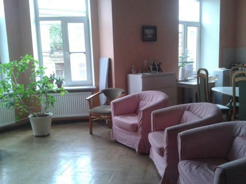 Randhouse Sennaya B&B