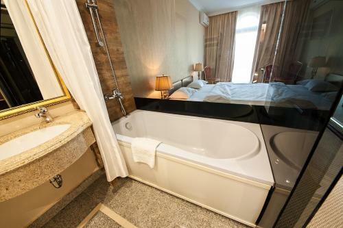 Kartmazovo House Hotel