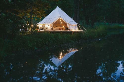 Glamping Zelenaya Tropa