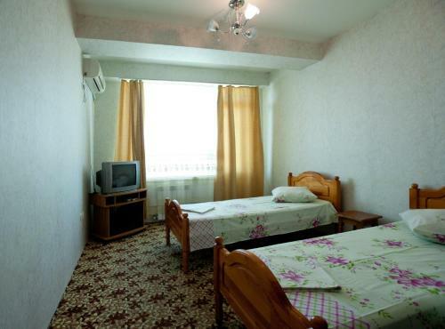 Hostal Mirny Hotel