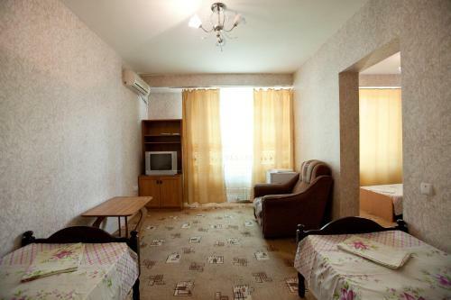 Hostal Mirny Hotel