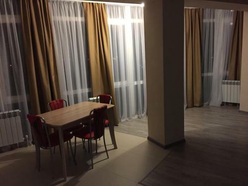 Apartment On Leningradskaya 81