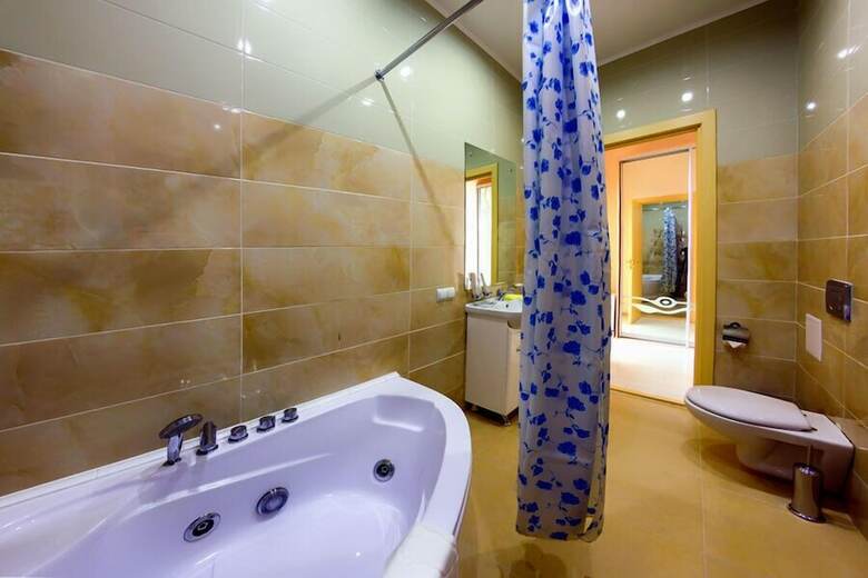 Lime Hotel