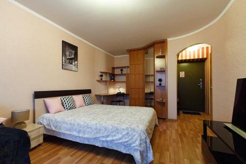 Apartment 24 Kar Marx 82