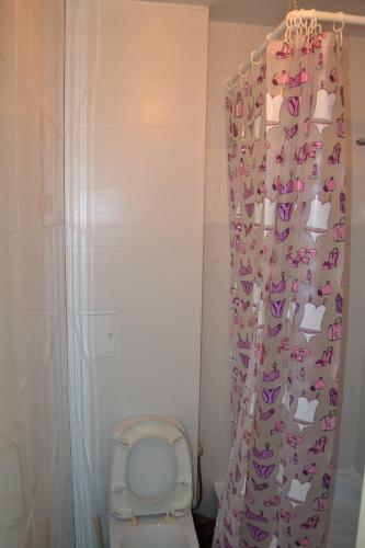 Hostal Guest House Izumrud