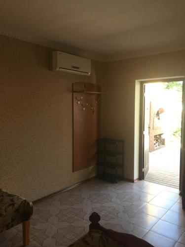 Hostal Guest House On Kommunarov 50