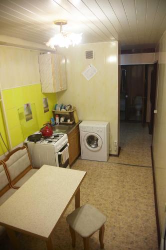 Apartaments On Shirokaya 36
